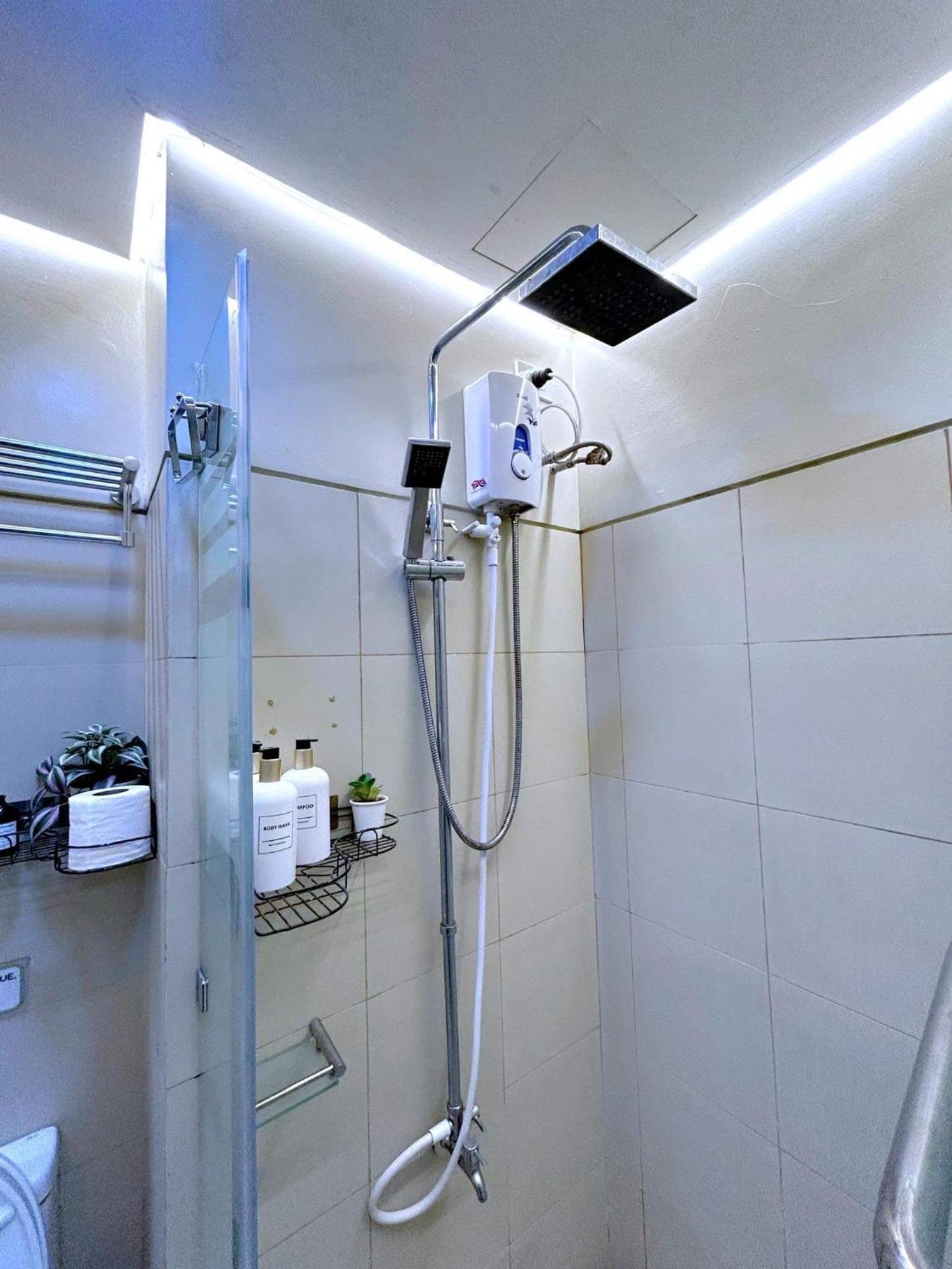 Cozypura Staycation Near Moa, Airport , With Free Fast Wifi, Netflix And Pay Parking Pasay Zewnętrze zdjęcie